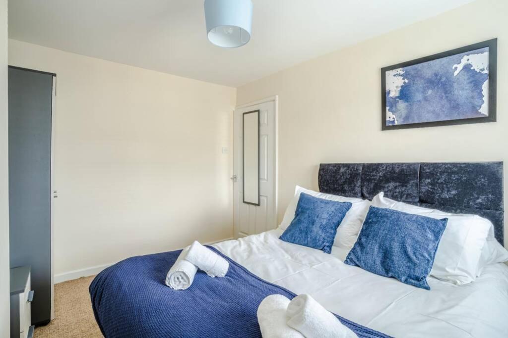 Off Road Parking, Smart Tv In Each Room! Суонси Экстерьер фото